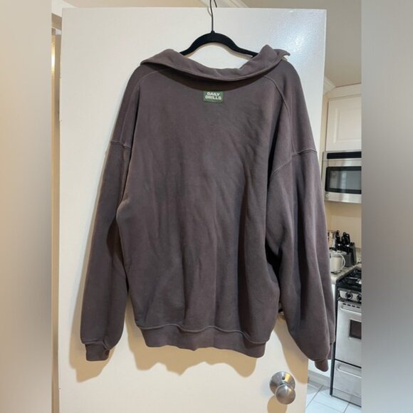 Daily Drills crew! Size xs/s. So comfy and cute! - Picture 2 of 3